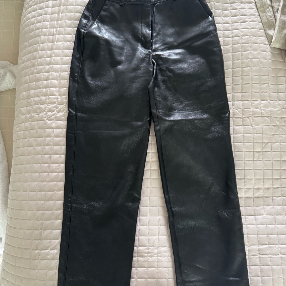 Aritzia Faux Leather Ankle Cropped